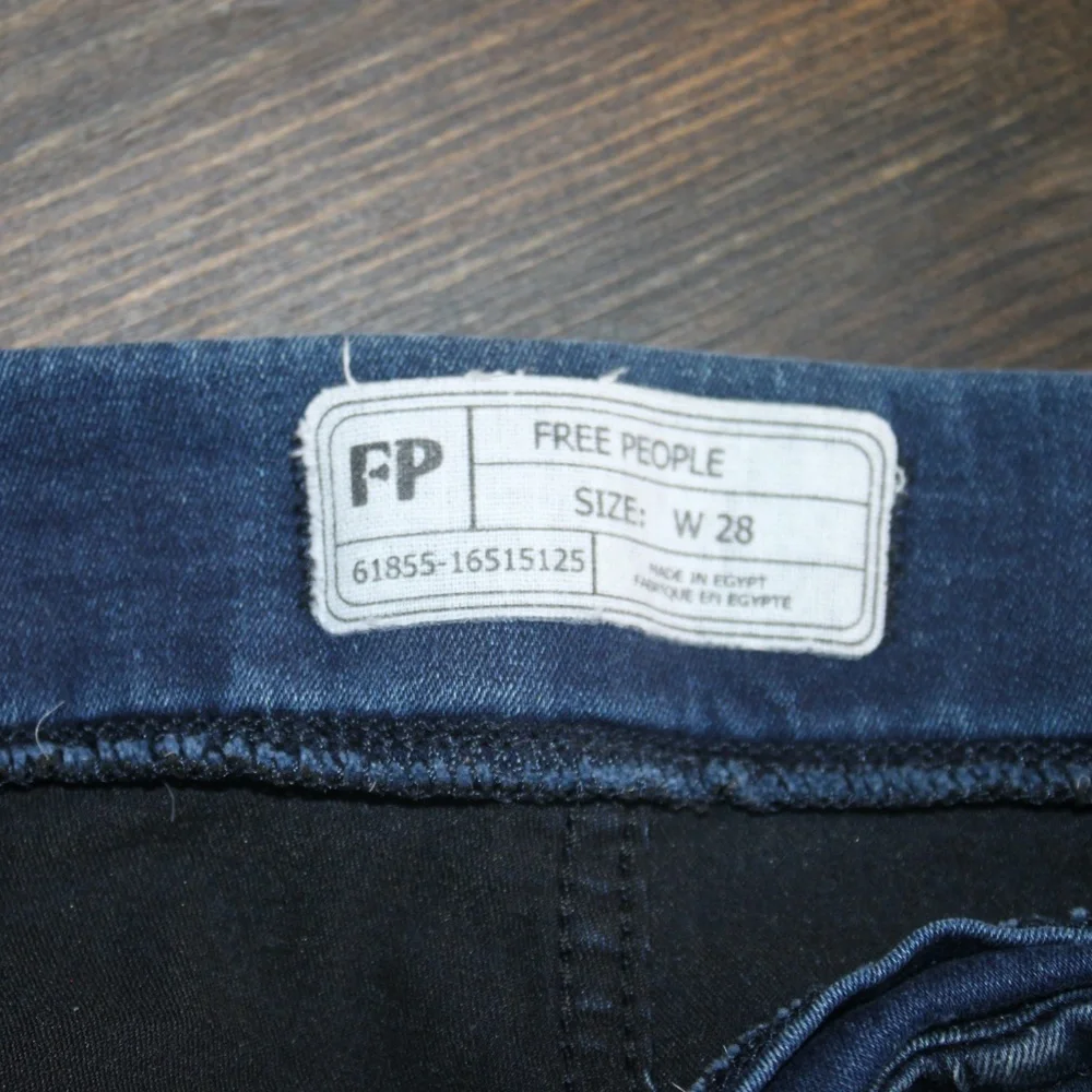 FREE PEOPLE‎ Easy Goes It Pull On Skinny Raw Hem Denim Jeggings